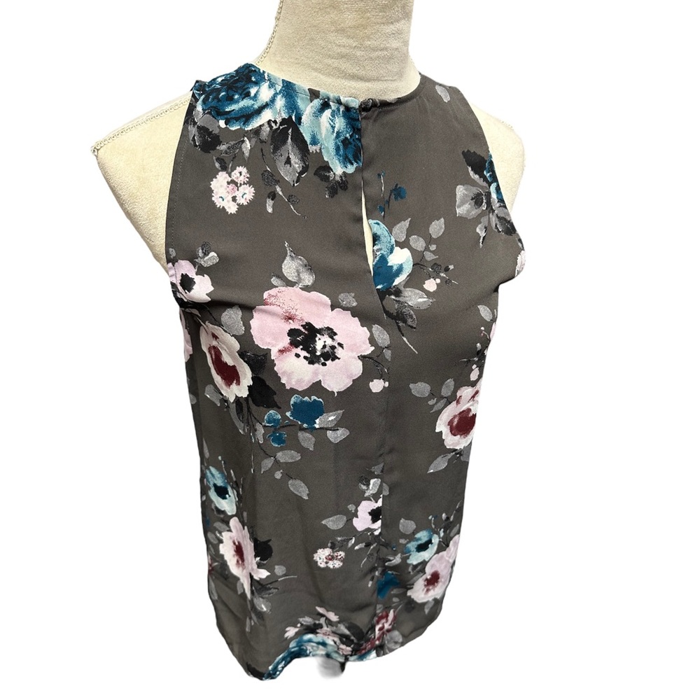 Loft floral tank top with keyhole neckline
